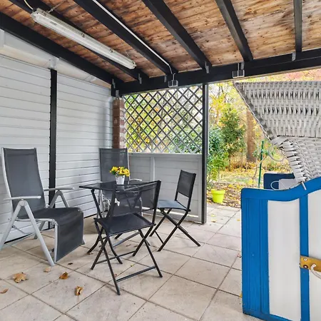 Vorstadtoase Fuer 2 - Netflix, Parkplatz, Naehe Ber, Queensize-bett 아파트