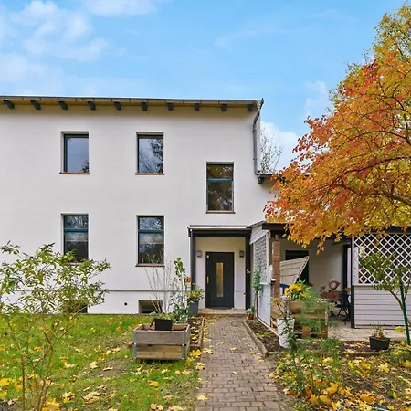 Vorstadtoase Für 2 - Netflix, Parkplatz, Nähe Ber, Queensize-bett